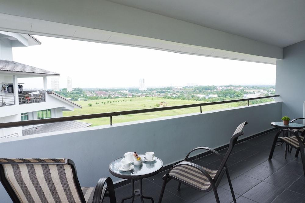 Amansari Residence Resort Johor Bahru Esterno foto