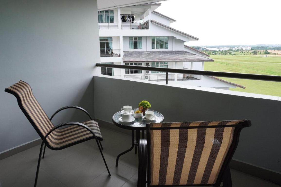 Amansari Residence Resort Johor Bahru Esterno foto