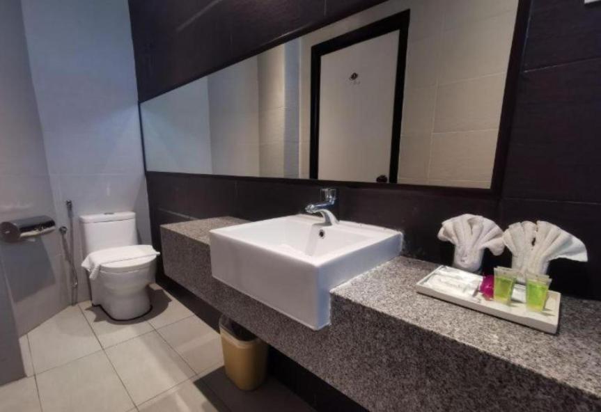 Amansari Residence Resort Johor Bahru Esterno foto